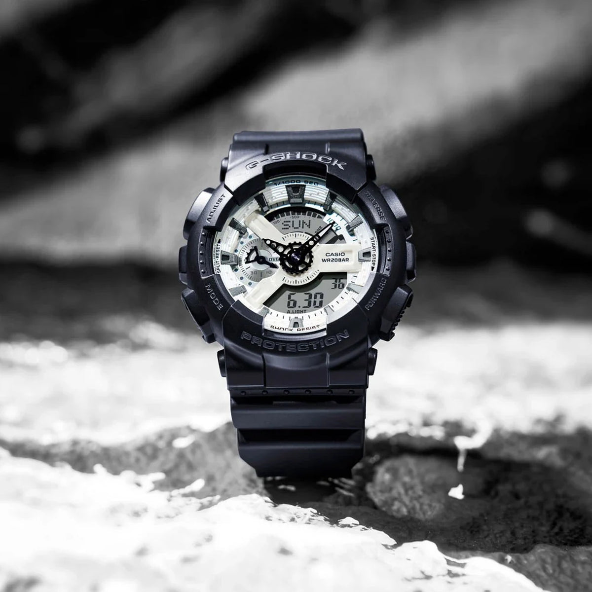 Casio G-Shock GA-110WD-1ADR – Ana-Digi Sport Watch with White Dial
