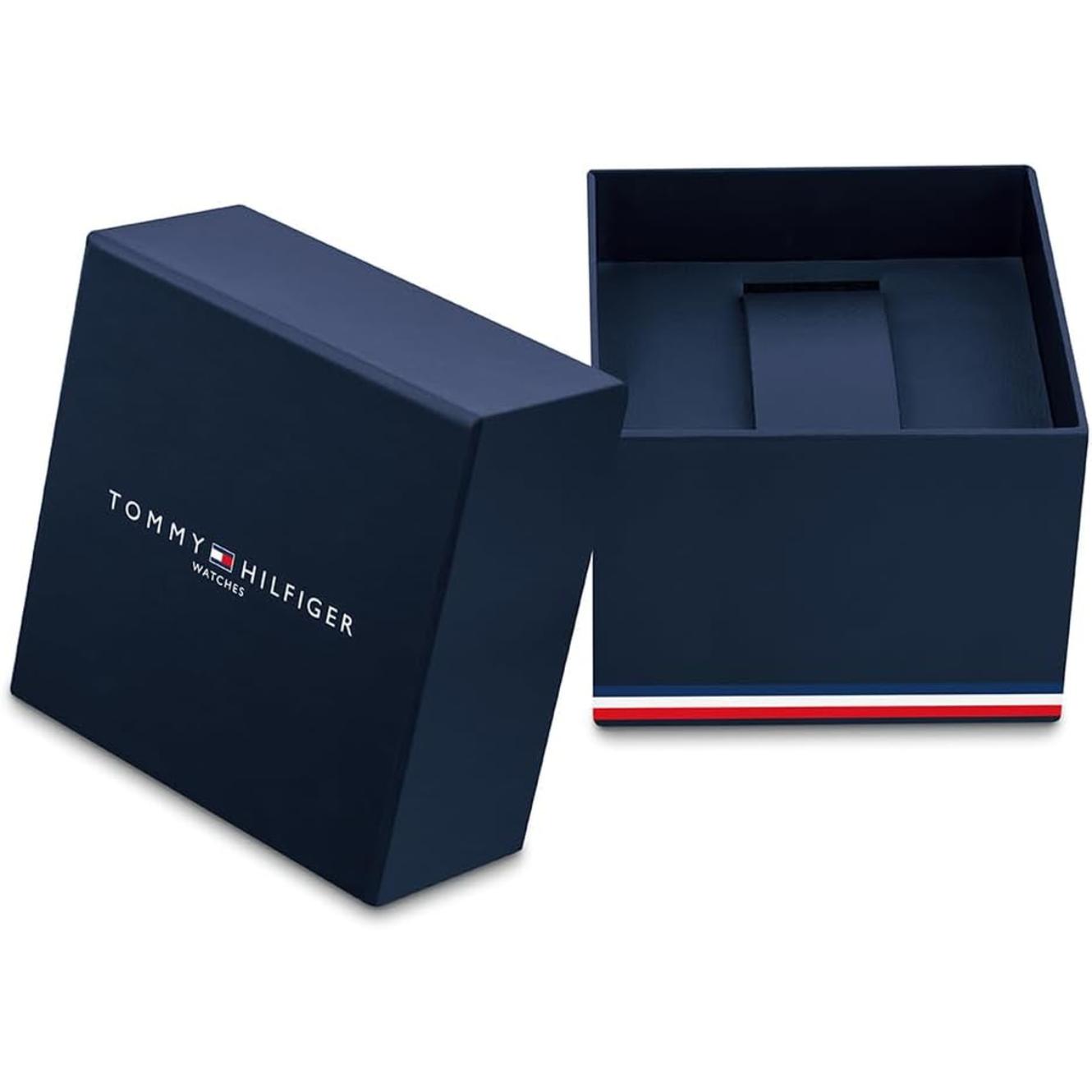 caja original incluida con el reloj Tommy Hilfiger Quinn 1782414 abierta, con interior acolchado y logotipo en la tapa exterior