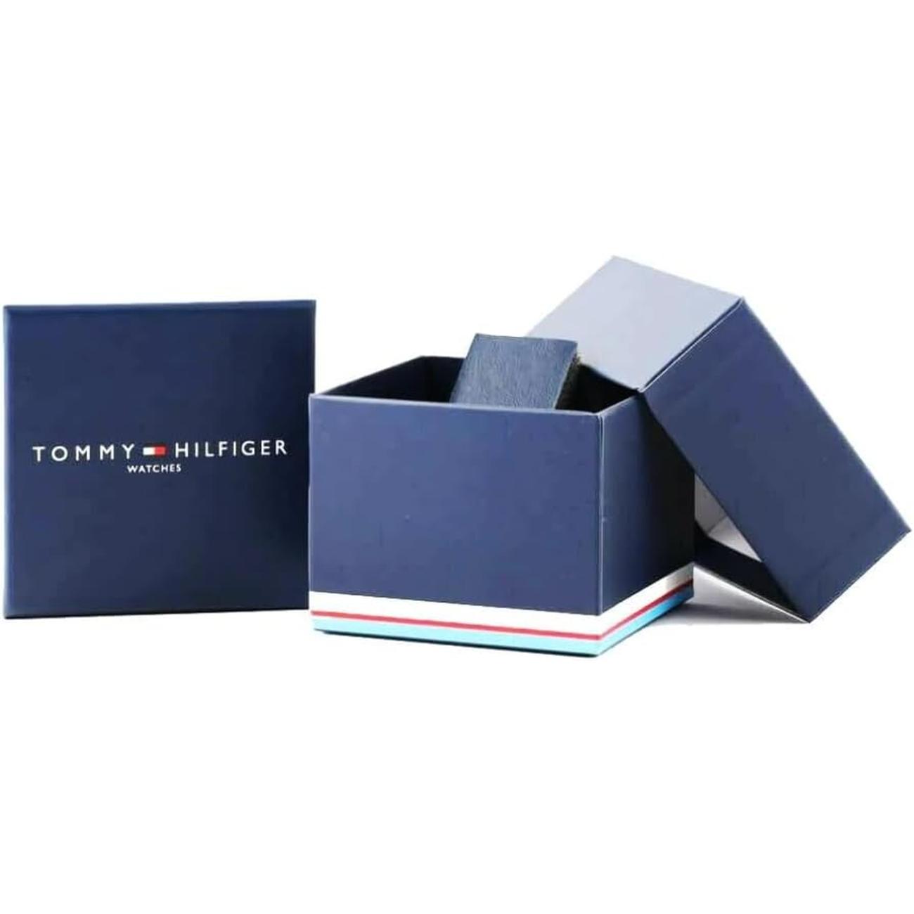 caja original del reloj Tommy Hilfiger Ari 1781976 abierta, con tapa y estuche interior sobre fondo blanco