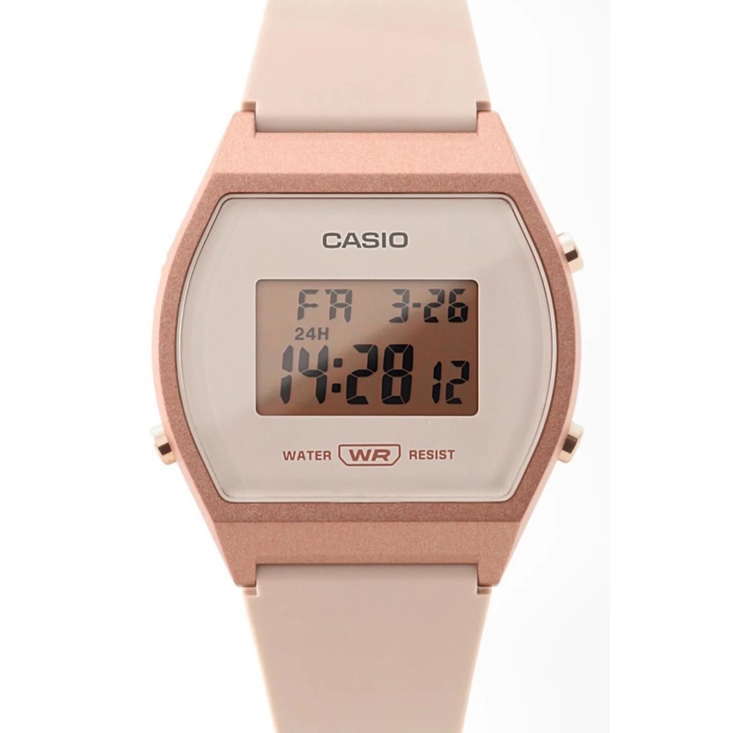 Reloj Casio LW-204-4A digital en color rosa con pantalla LCD, formato 24 horas y correa de resina a juego.