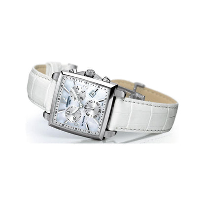 Certina DS Podium Lady C001.317.16.267.00 con caja rectangular de acero inoxidable, esfera clara con contadores de cronógrafo y correa de piel blanca con textura.