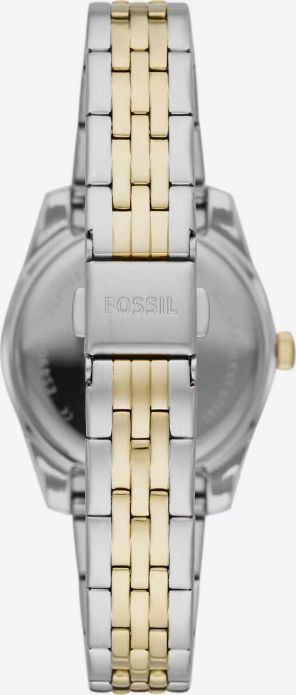 Cierre y parte trasera de reloj Fossil bicolor de acero inoxidable con brazalete metálico y cierre desplegable.