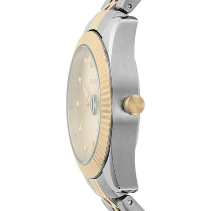 reloj Fossil Scarlette ES4949 visto de perfil, con caja de acero inoxidable, bisel estriado en tono dorado y corona lateral a juego
