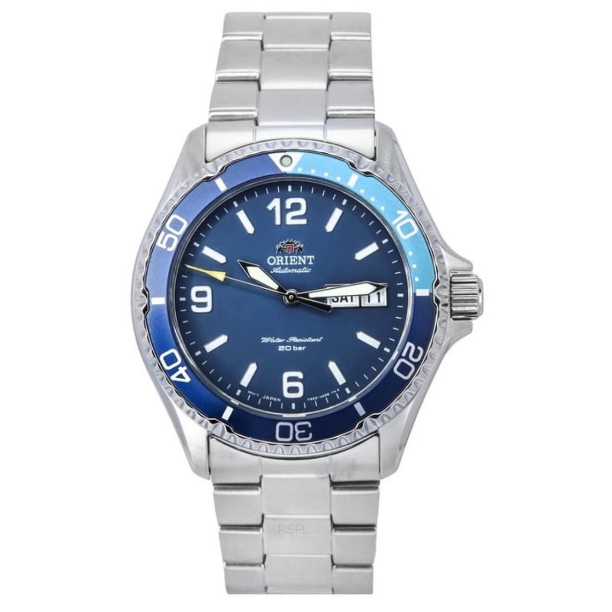Orient Mako 3 RA-AA0818L19B automatic dive watch with blue dial, blue unidirectional bezel, luminous markers and stainless steel bracelet.