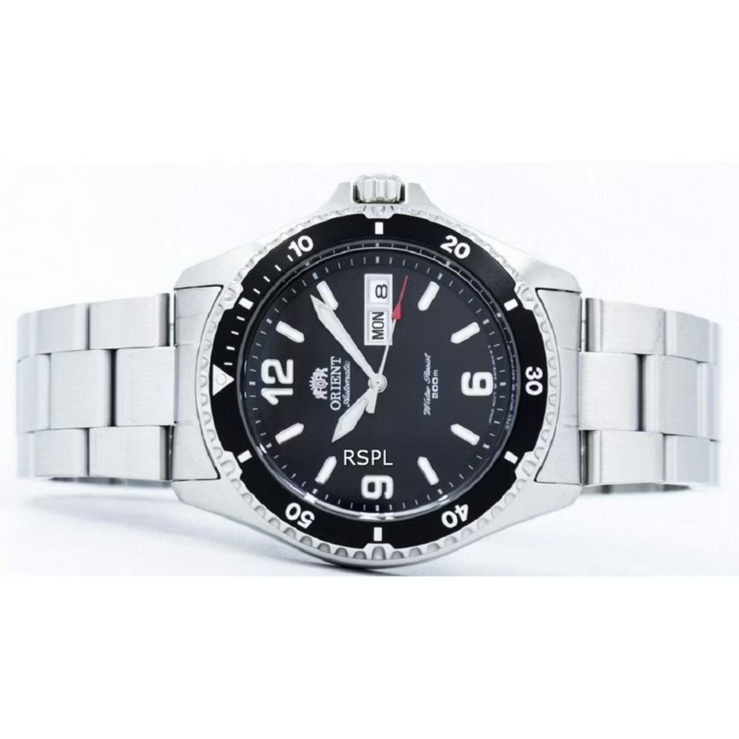 Orient Mako II FAA02001B9 automatic dive watch with black dial, black rotating bezel, and stainless steel bracelet displayed in a horizontal position.