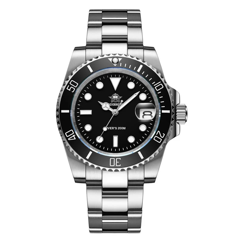 Reloj Addiesdive para hombre en vista frontal, esfera negra, bisel giratorio y brazalete de acero inoxidable estilo diver.