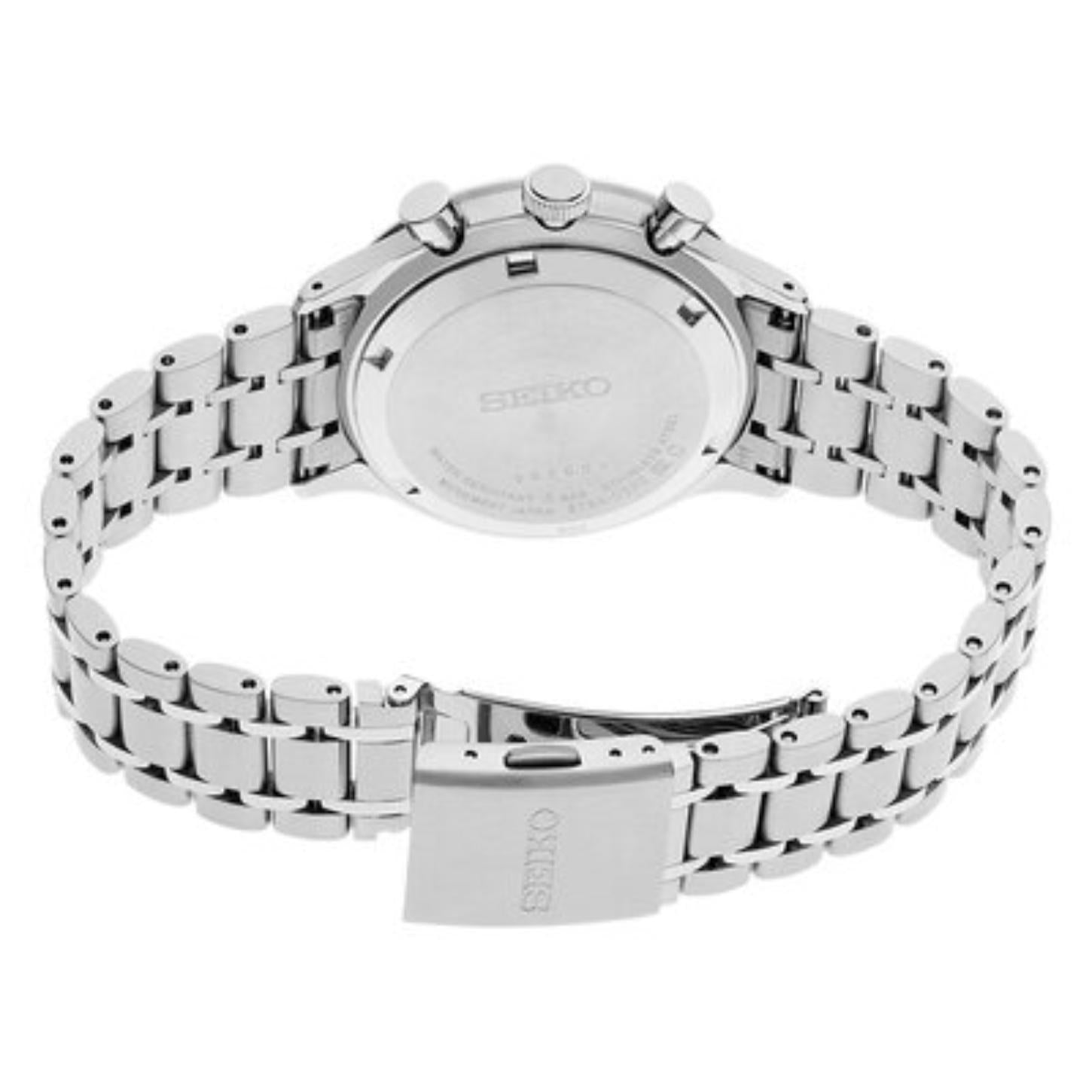Rear view of the Seiko SSB479P1 chronograph showing the caseback, chronograph pushers, bracelet links, and Seiko-branded clasp.