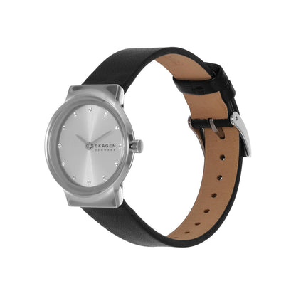 skagen-freja-lille-skw3119-angled-silver-dial-black-strap
