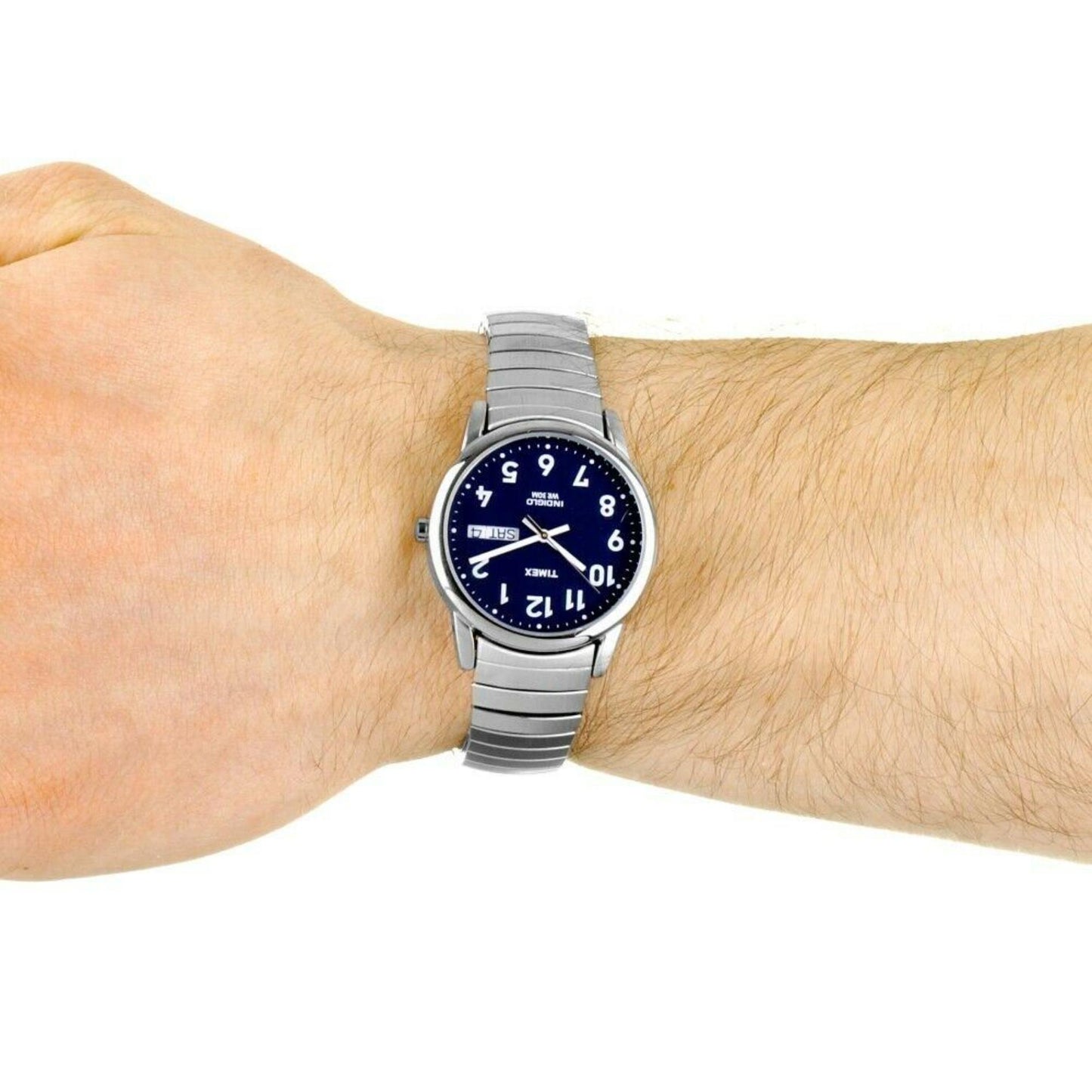 Timex Easy Reader Day Date T20031 men’s watch with blue dial and stainless steel expansion bracelet worn on the wrist.